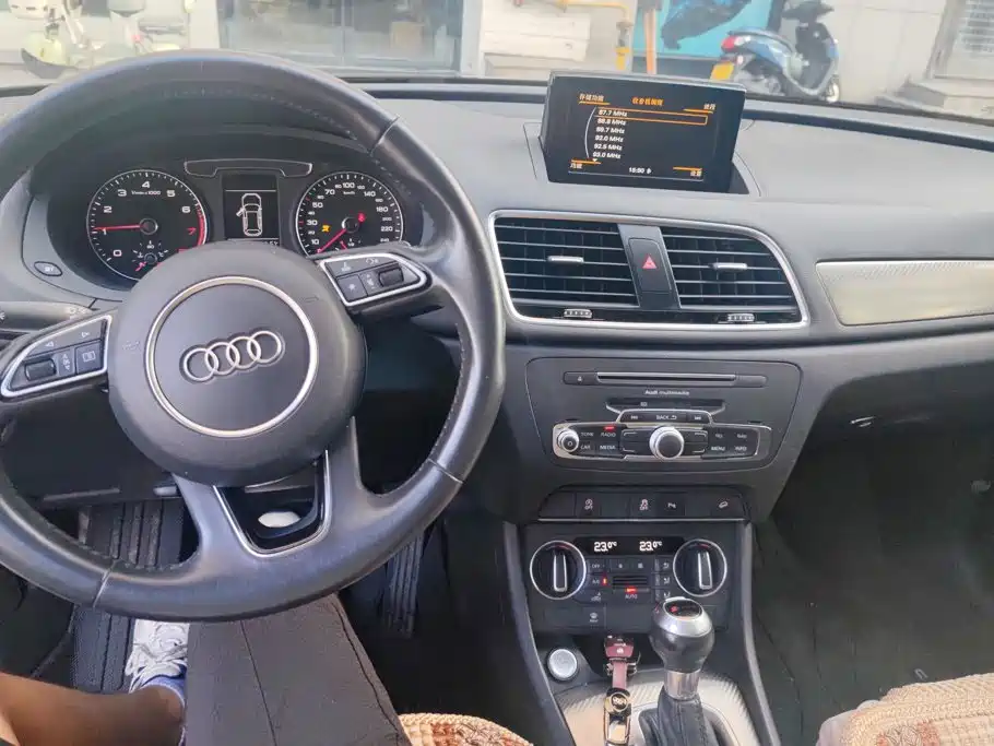 Audi Q3 2018 — фото 12