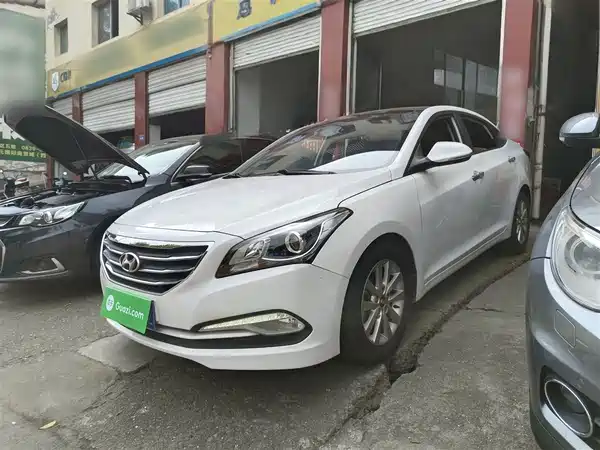 Hyundai Mistra 2014