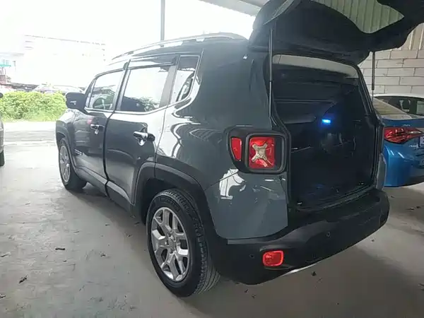 Jeep Freeman 2017