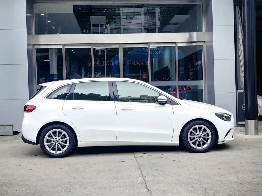 Mercedes-Benz B-Class 2022