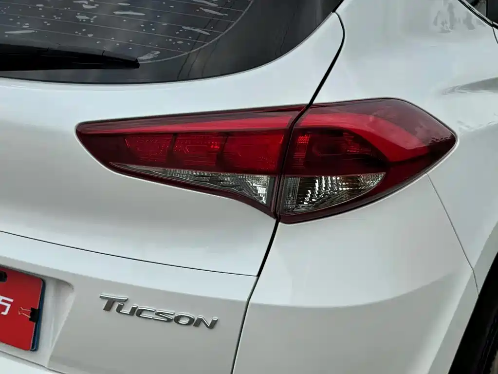 Hyundai Tucson 2017 — фото 10