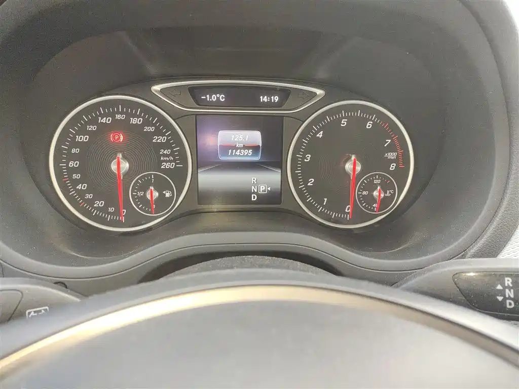 Mercedes-Benz B-Class 2018 — фото 12