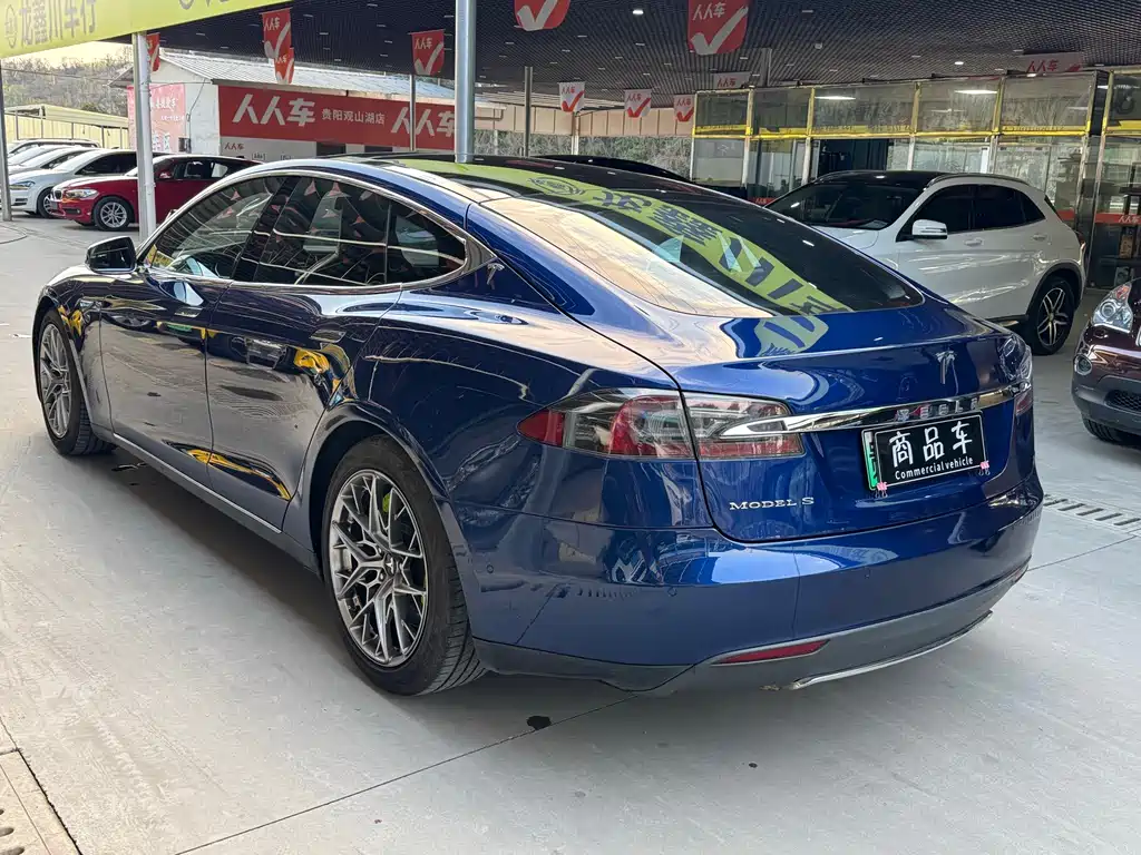 Tesla Model S 2016 — фото 14