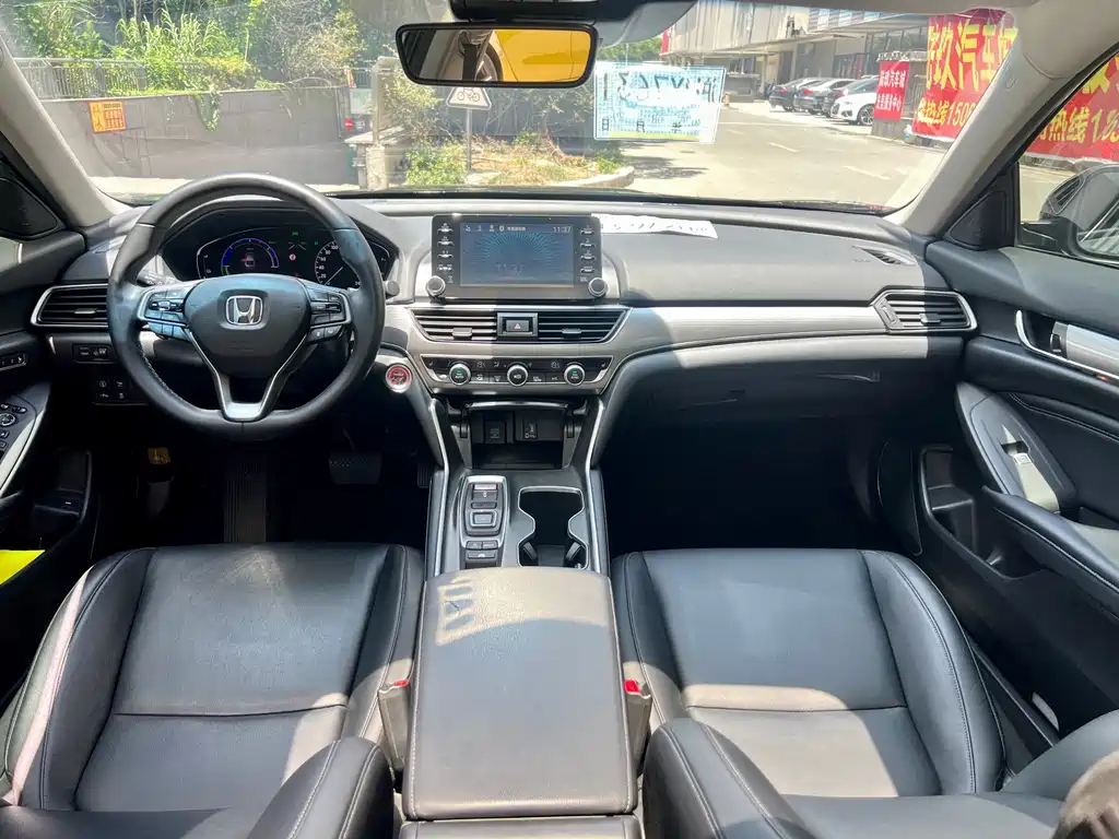 Honda Accord 2019 — фото 8