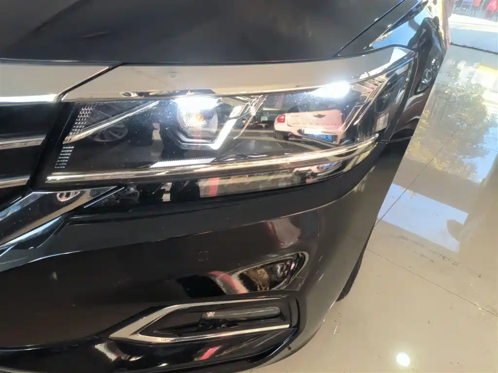 Volkswagen Passat 2020 — фото 15