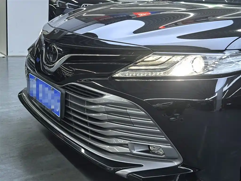 Toyota Camry 2020 — фото 15