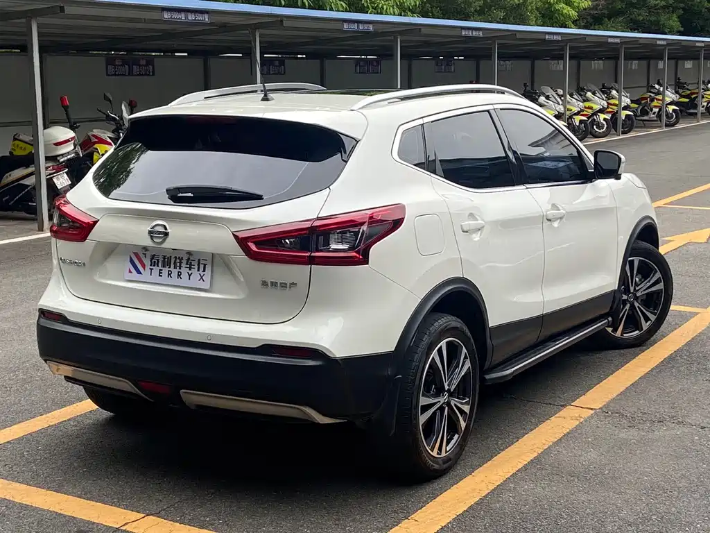 Nissan Qashqai 2023 — фото 3