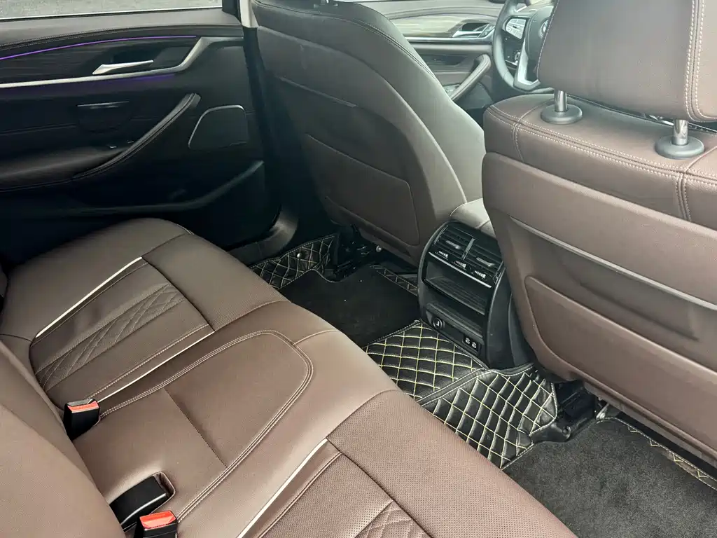 BMW 5 Series 2022