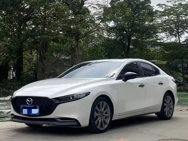 Mazda 3 Axela 2022