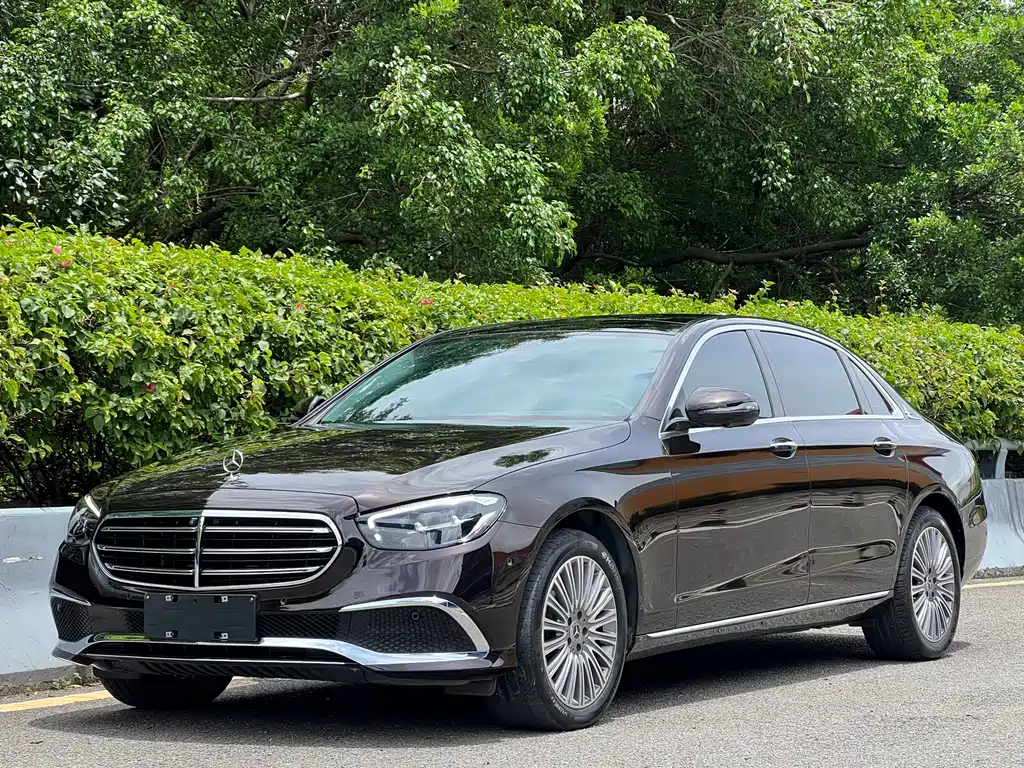 Mercedes-Benz E-Class 2023