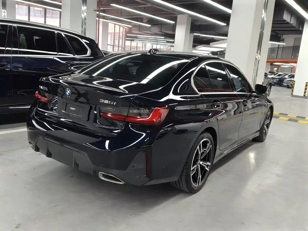 BMW 3 Series 2023 — фото 17