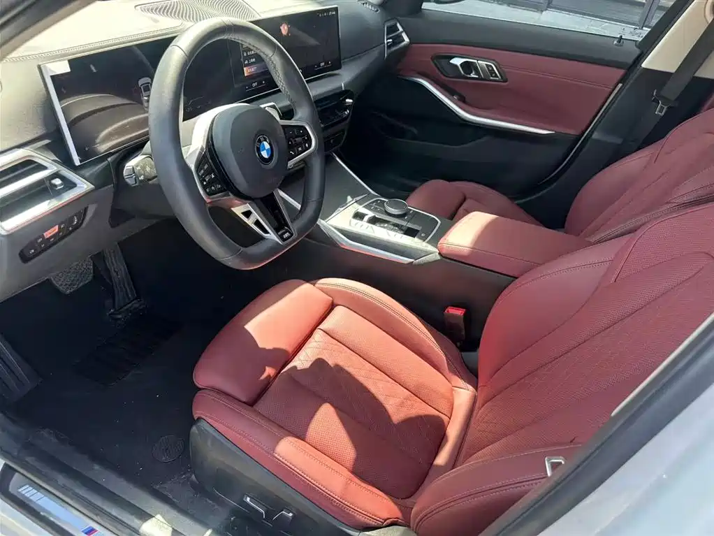 BMW 3 Series 2025 — фото 13