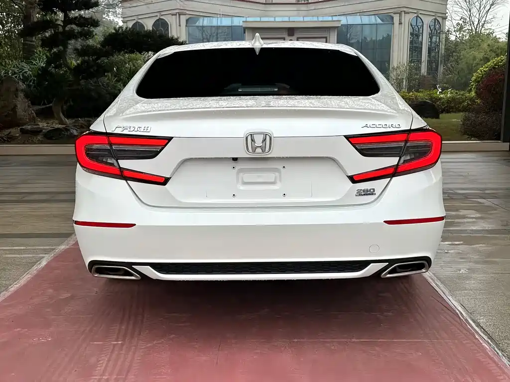 Honda Accord 2022 — фото 9