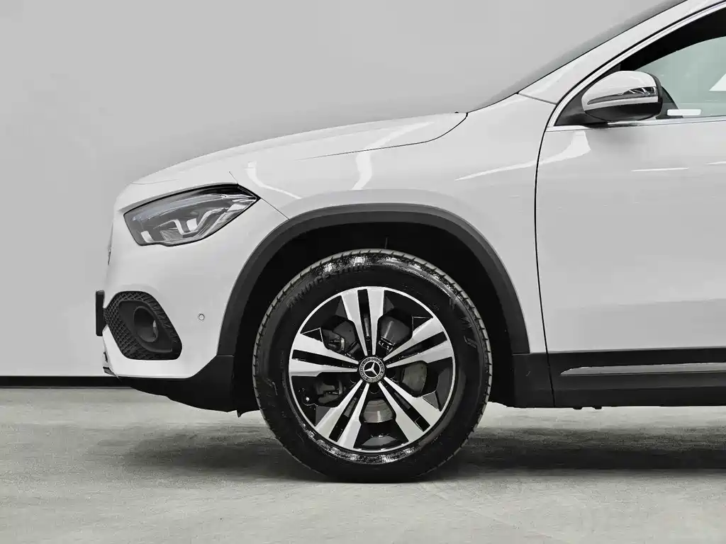Mercedes-Benz GLA 2023 — фото 8