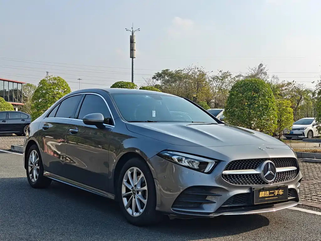 Mercedes-Benz A-Class 2022 — фото 3