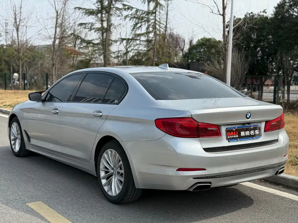BMW 5 Series 2019 — фото 4