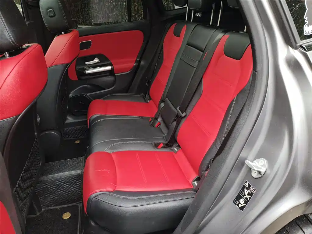 Mercedes-Benz GLA AMG 2023 — фото 14