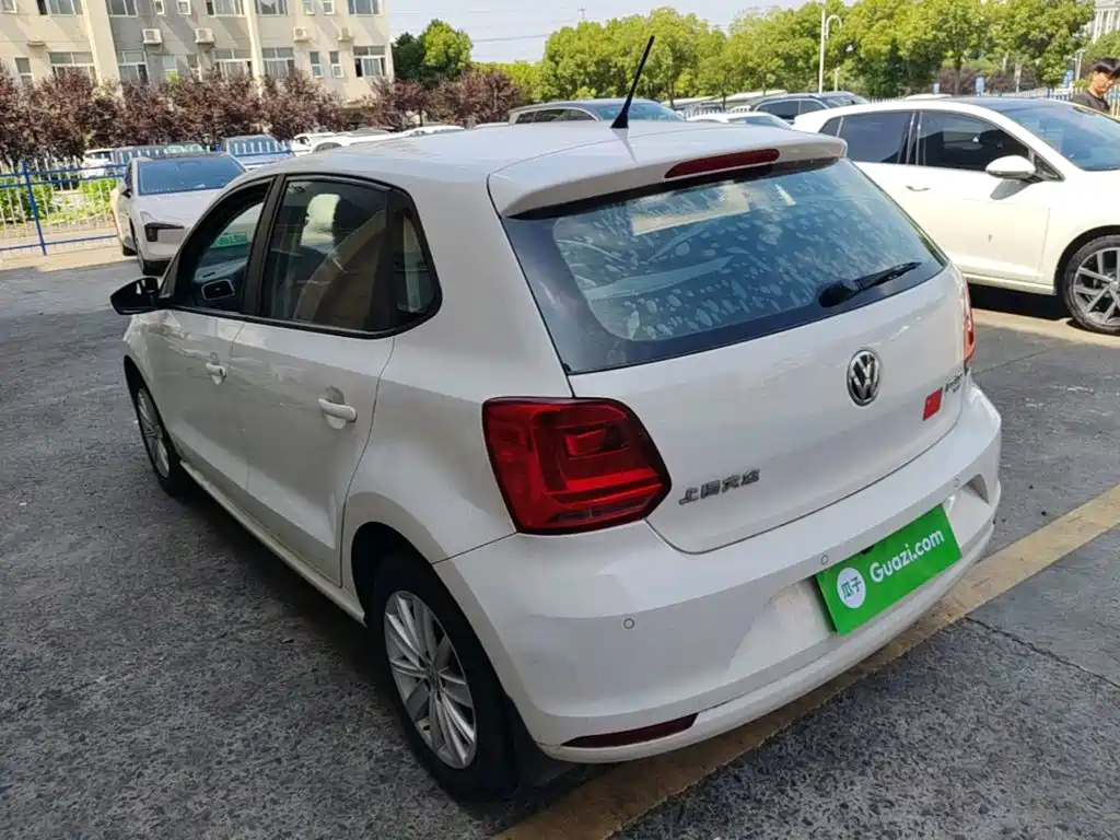 Volkswagen Polo 2015
