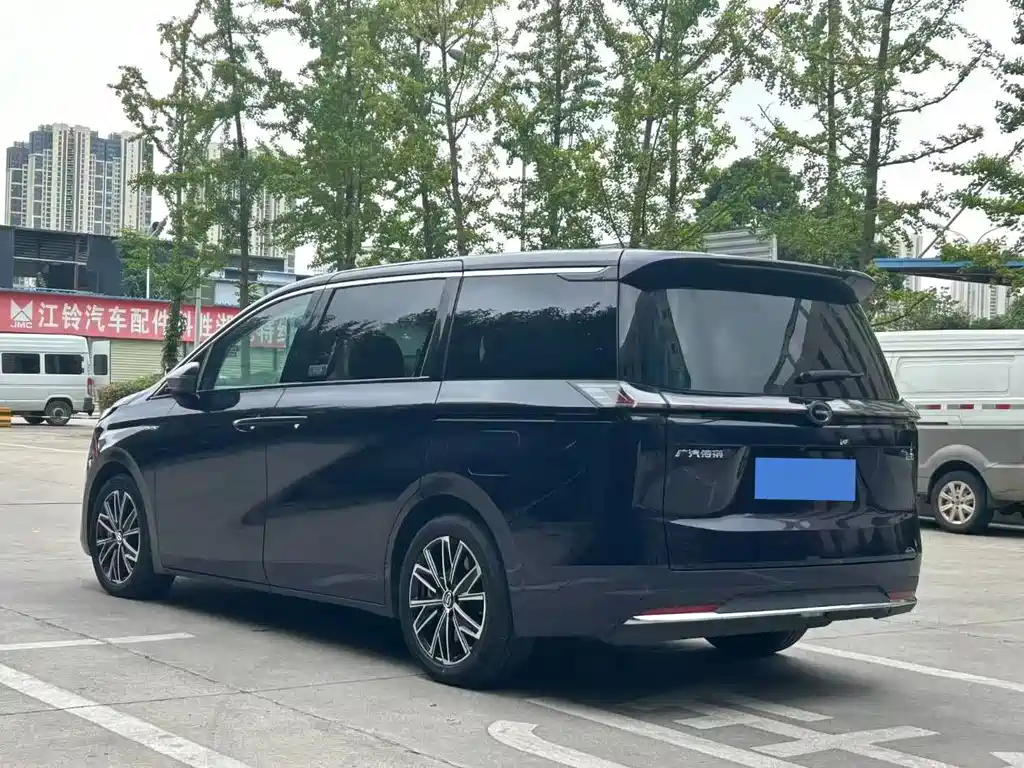 GAC Trumpchi E8 PHEV 2023 — фото 7