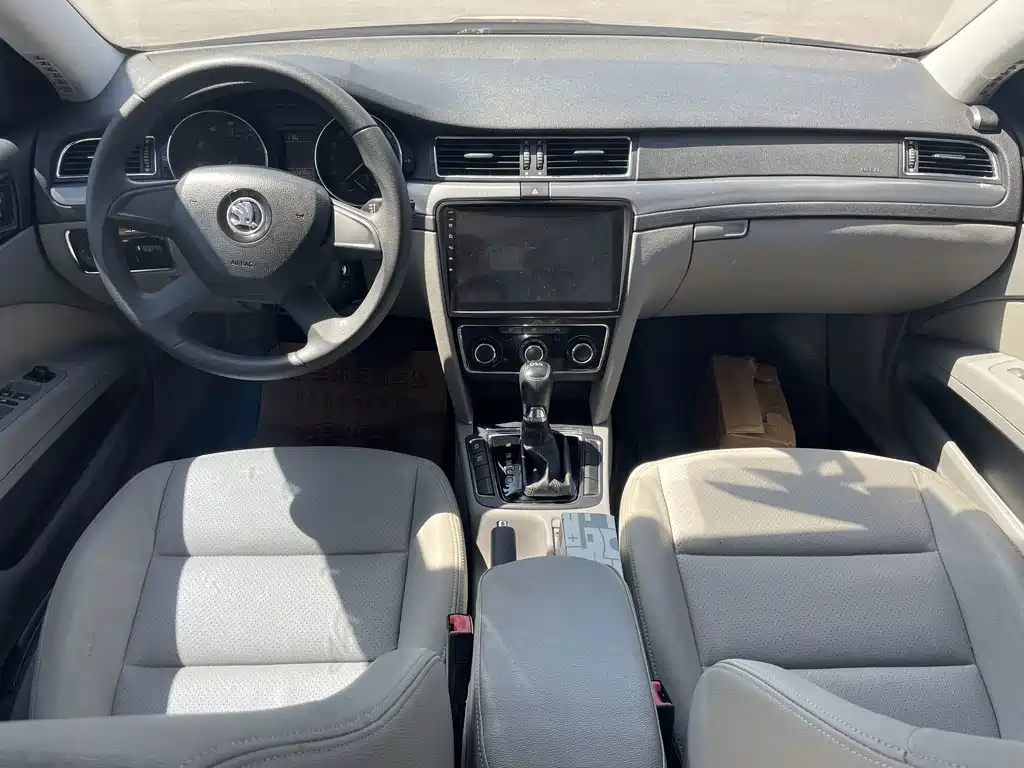 Skoda Superb 2015 — фото 6