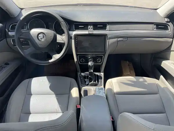 Skoda Superb 2015