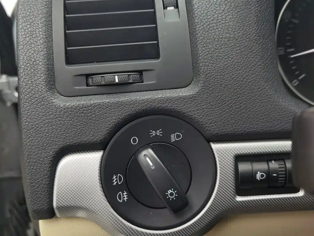 Skoda Octavia 2015 — фото 21