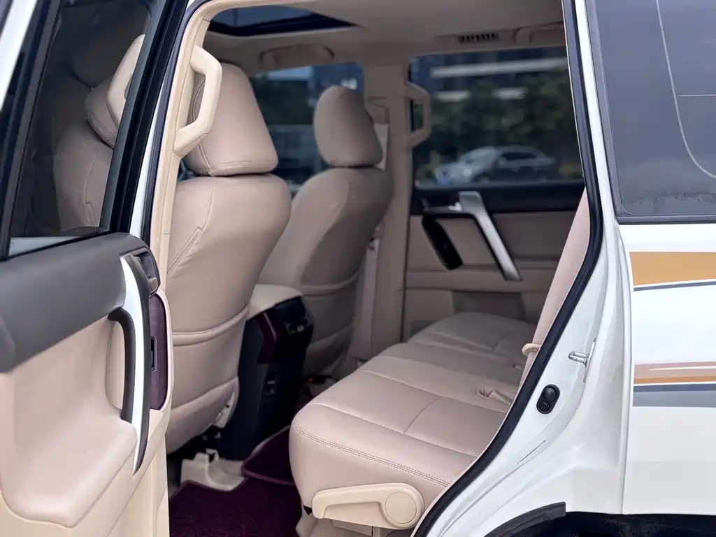 Toyota Prado 2018 — фото 9