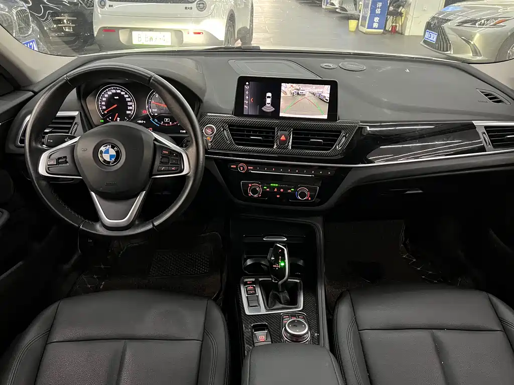 BMW 1 Series 2019 — фото 6