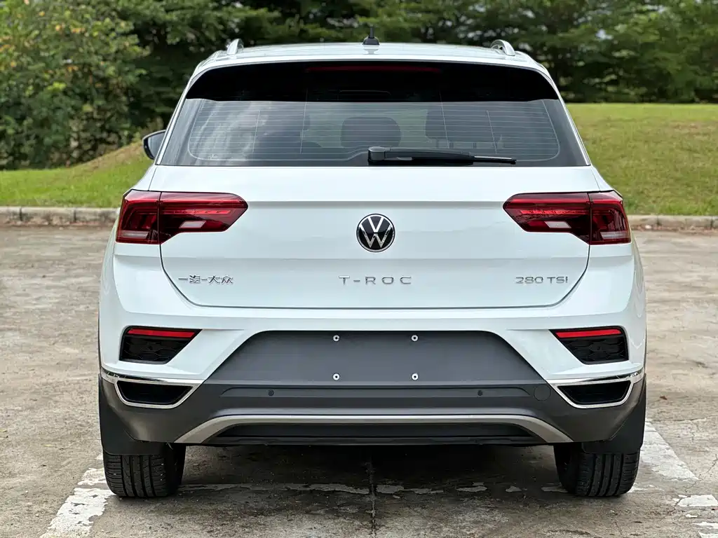 Volkswagen T-Roc 2023 — фото 10