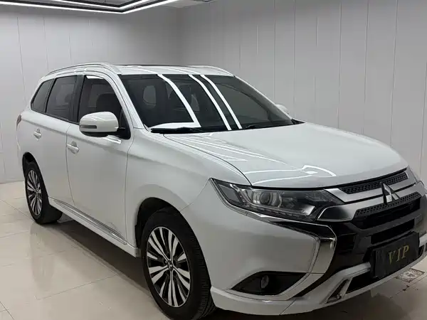 Mitsubishi Outlander 2022