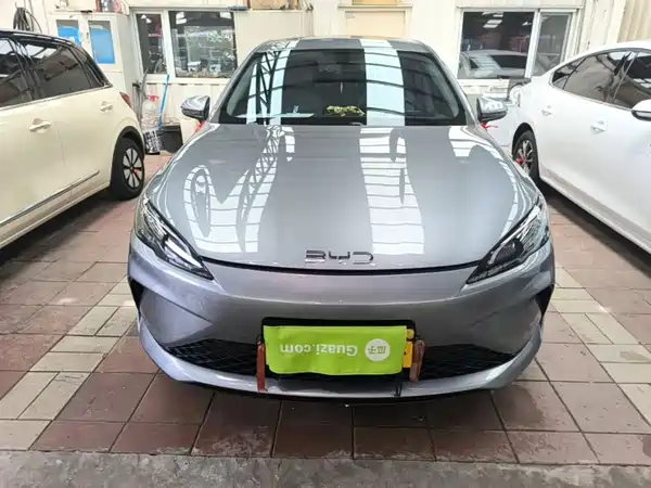 BYD Seal 05 DM-i 2025