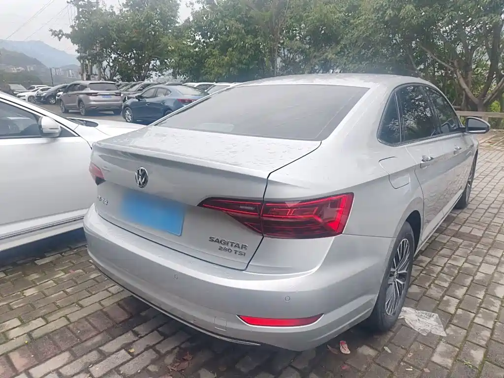 Volkswagen Sagitar 2020