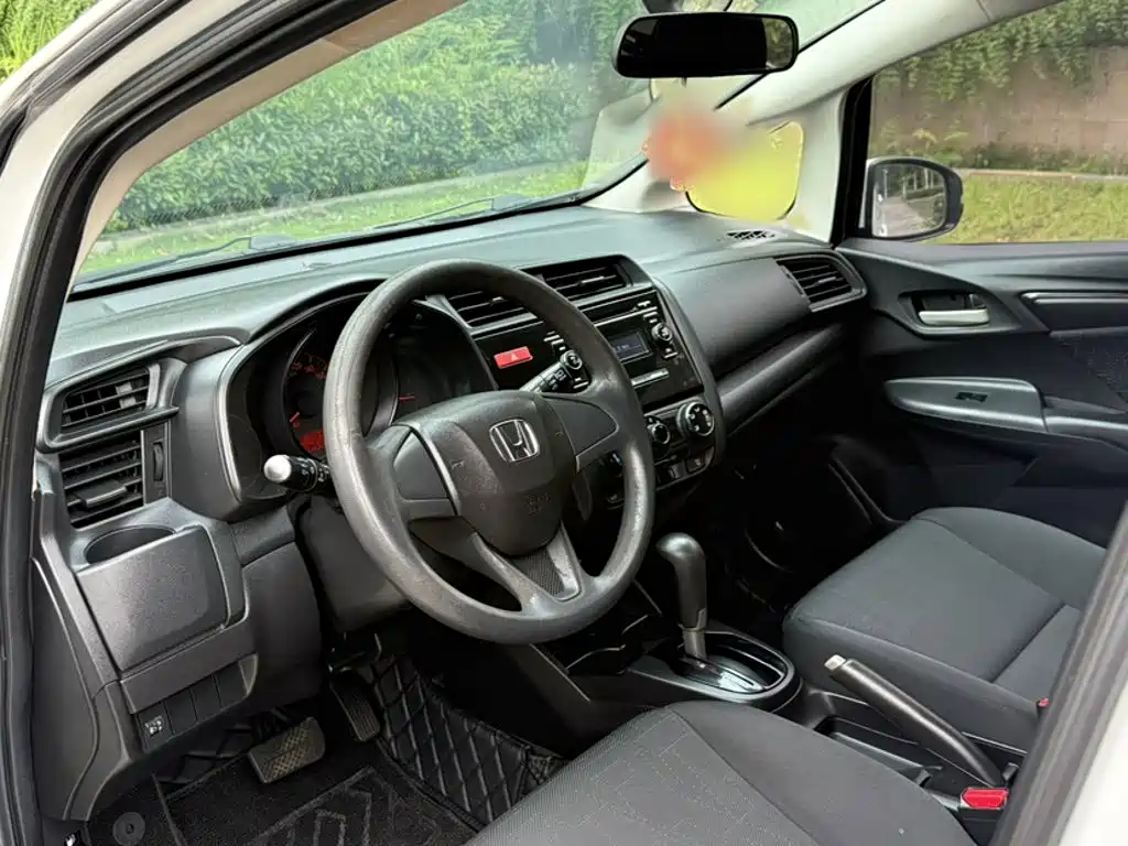 Honda Fit 2016 — фото 11