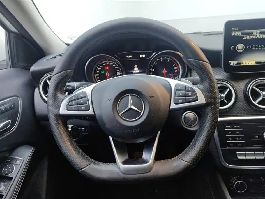 Mercedes-Benz GLA 2019 — фото 15