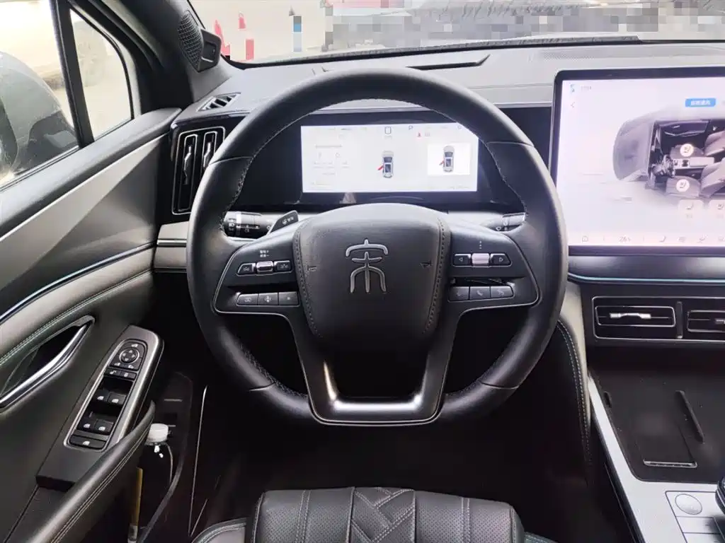 BYD L DM-i 2025 — фото 17