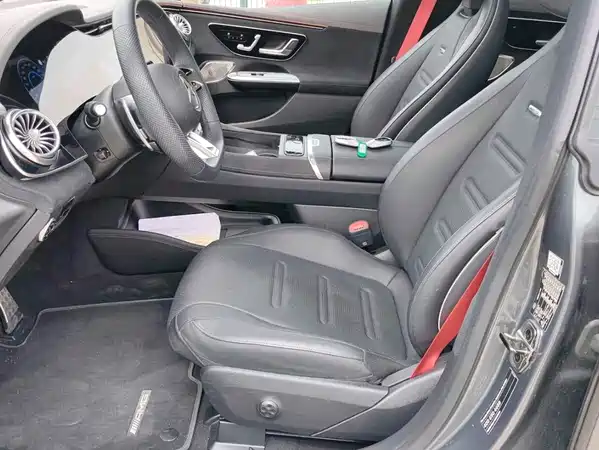 Mercedes-Benz EQE AMG 2025