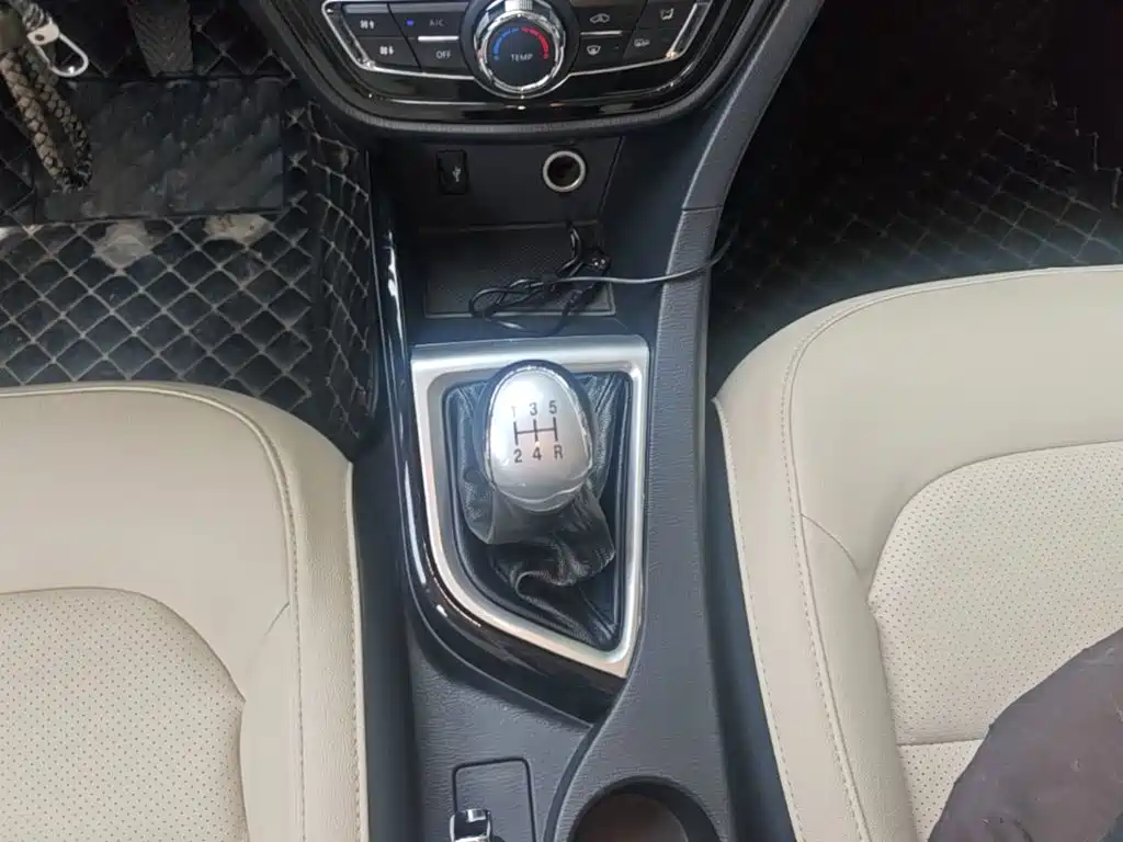 Changan Yuexiang V7 2018 — фото 14