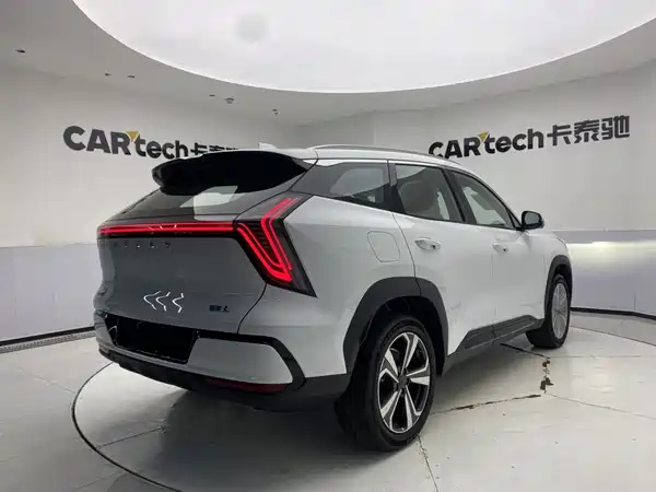 Geely Boyue L 2025