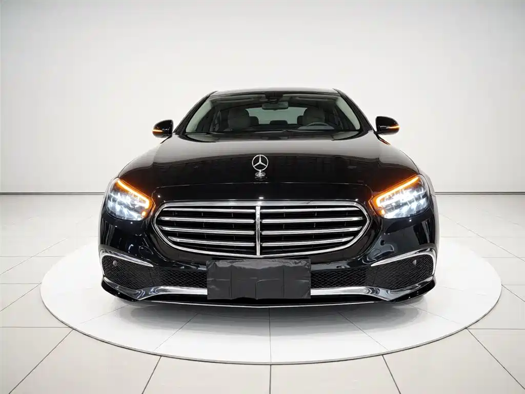 Mercedes-Benz E-Class 2022 — фото 19