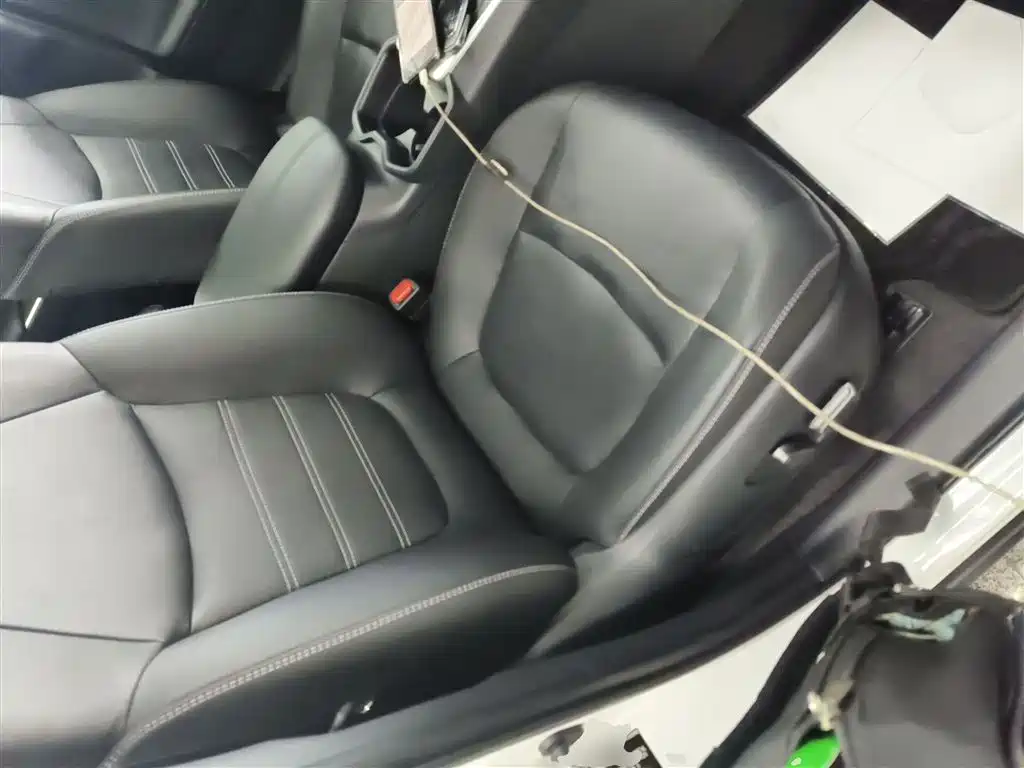 Toyota RAV4 2024 — фото 20