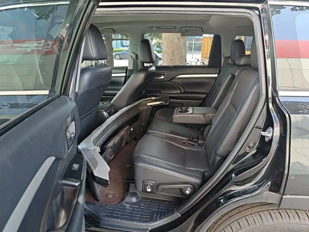 Toyota Highlander 2021 — фото 13