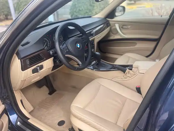BMW 3 Series 2010