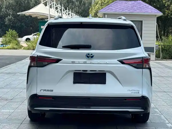 Toyota Sienna 2022
