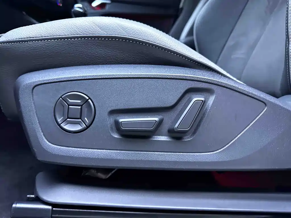Audi Q3 2022 — фото 17