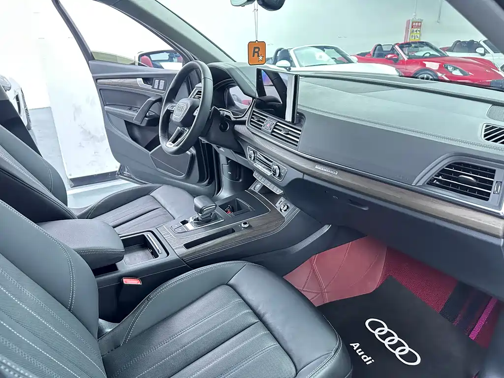 Audi Q5L 2023 — фото 16