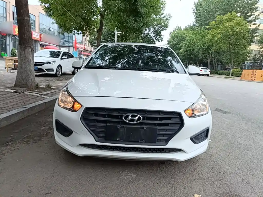 Hyundai Accent 2019 — фото 3