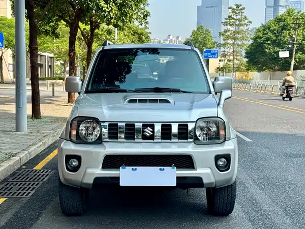 Suzuki Jimny 2015