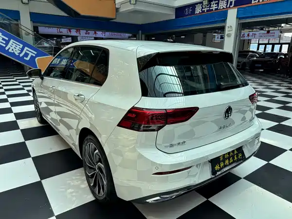 Volkswagen Golf 2022