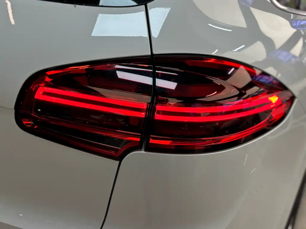 Porsche Cayenne 2017 — фото 17