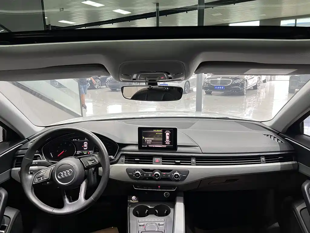 Audi A4L 2018
